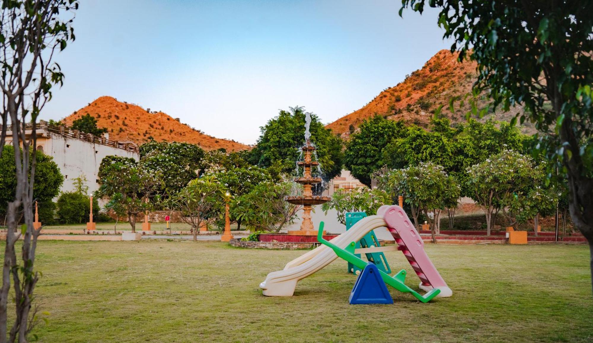 Udai Nature Valley Resort - A Peace Full Farmhouse Resort Udaipur Esterno foto