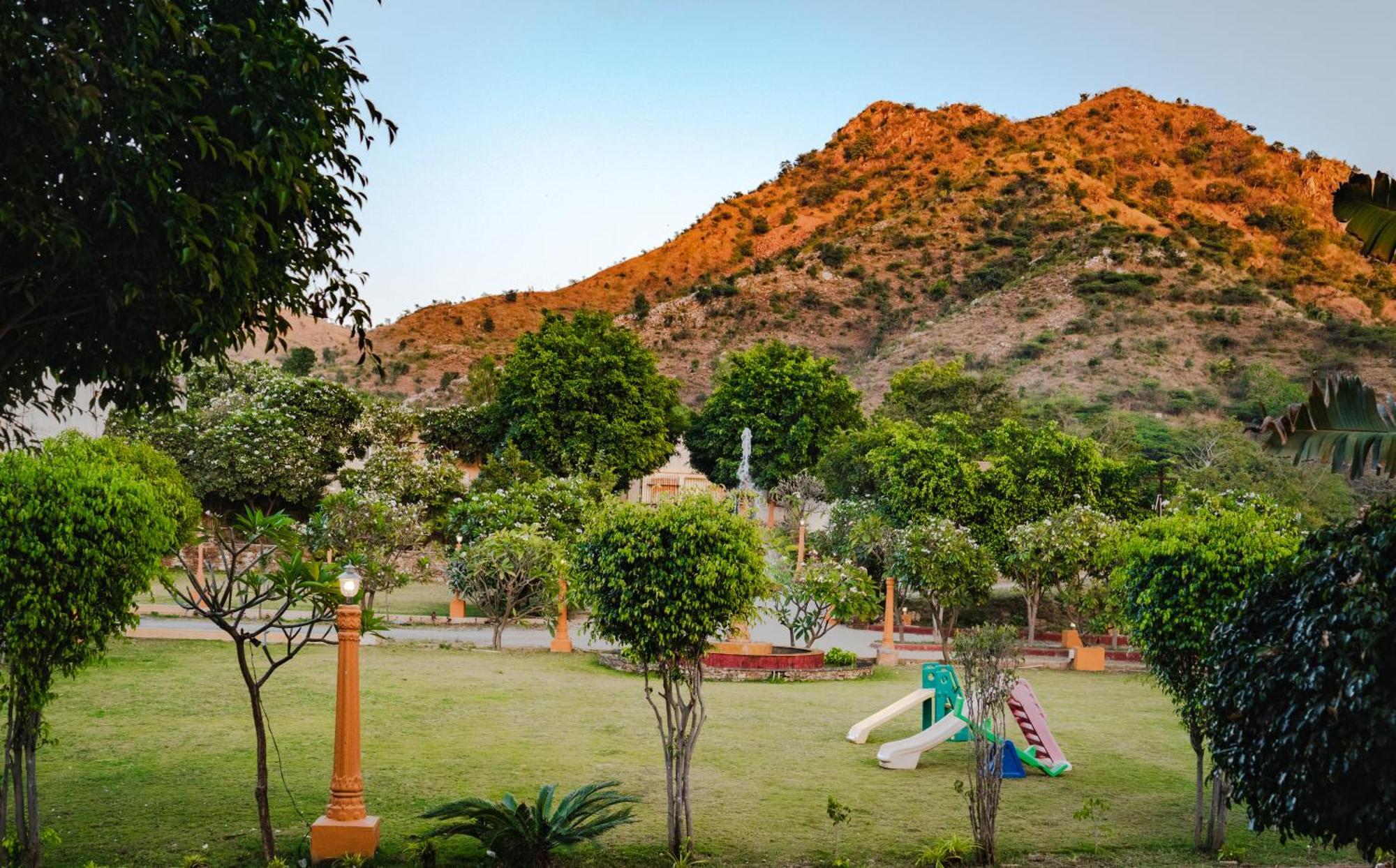 Udai Nature Valley Resort - A Peace Full Farmhouse Resort Udaipur Esterno foto
